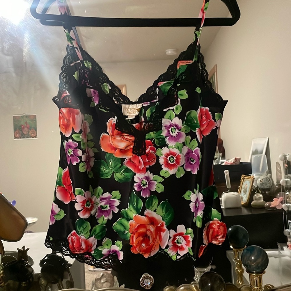 Vintage Victoria's Secret Gold Label Camisole M Floral Black Lace Slip Lingerie